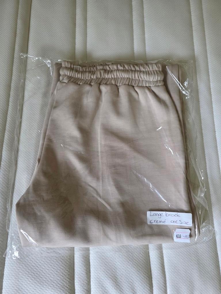 Tekoop lange broek nieuw one size, Vêtements | Femmes, Jupes, Enlèvement ou Envoi