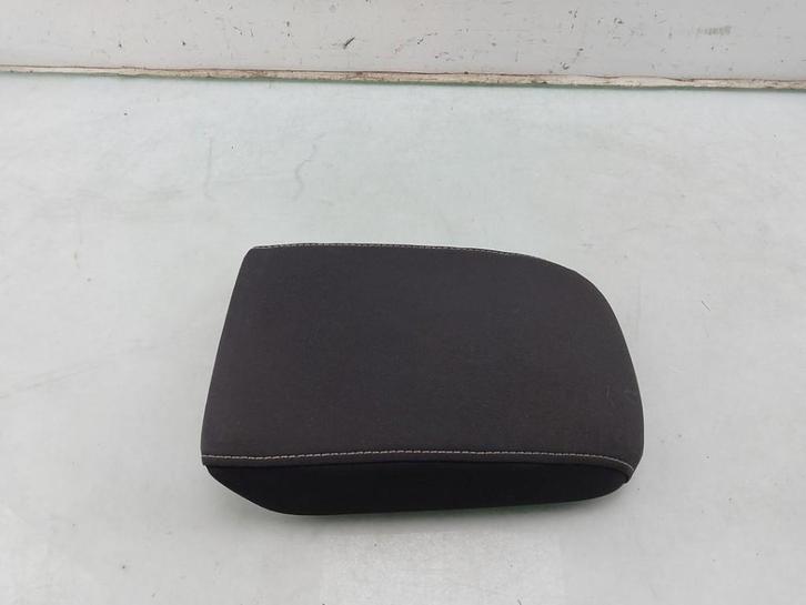 ACCOUDOIR CENTRAL Volkswagen Golf VII (AUA), Autos : Pièces & Accessoires, Habitacle & Garnissage, Volkswagen, Utilisé