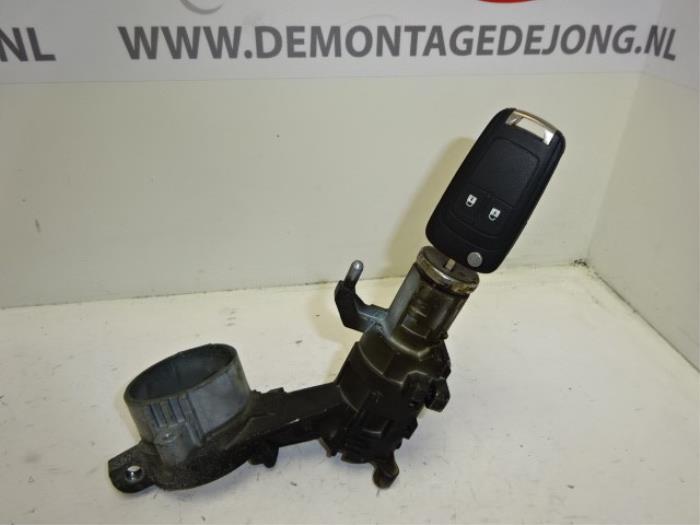 Serrure de contact + clé d'un Opel Insignia, Autos : Pièces & Accessoires, -, Opel, 3 mois de garantie, Utilisé
