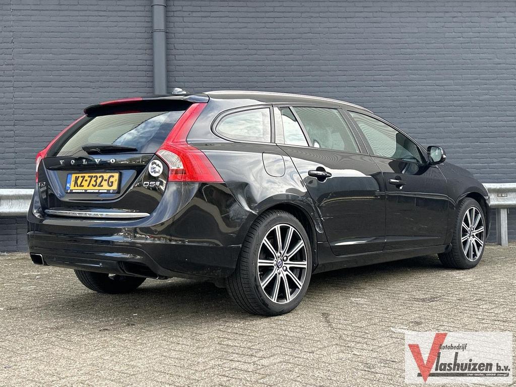 Volvo V60 2.4 D5 Twin Engine Special Edition | Leder | Stoel, Auto's, Volvo, Automaat, 48 g/km, Zwart, Break