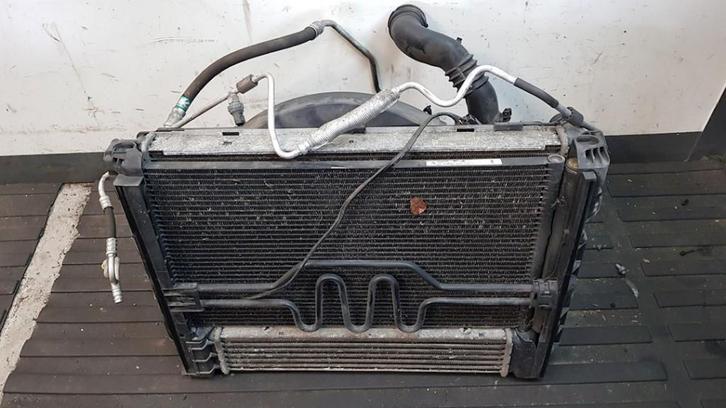 RADIATEUR COMPLET BMW 3 serie Touring (E91), Autos : Pièces & Accessoires, Climatisation & Chauffage, BMW, Utilisé