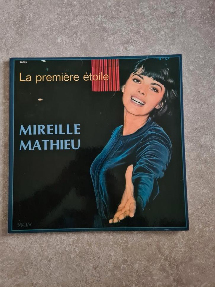 LP Mireille Mathieu avec affiche supplémentaire., CD & DVD, Vinyles | Musique du monde, Enlèvement ou Envoi