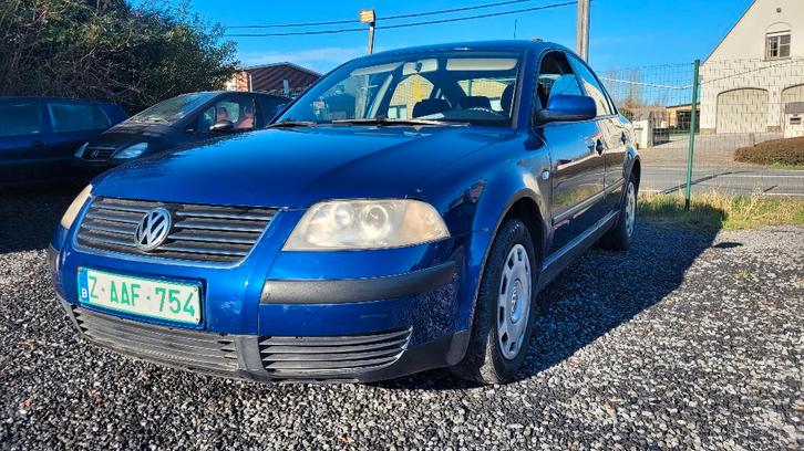 vw passat 1.6i AIRCO TREKHAAK euro 4 2002, Auto's, Volkswagen, Bedrijf, Te koop, Passat, ABS, Airbags, Airconditioning, Alarm