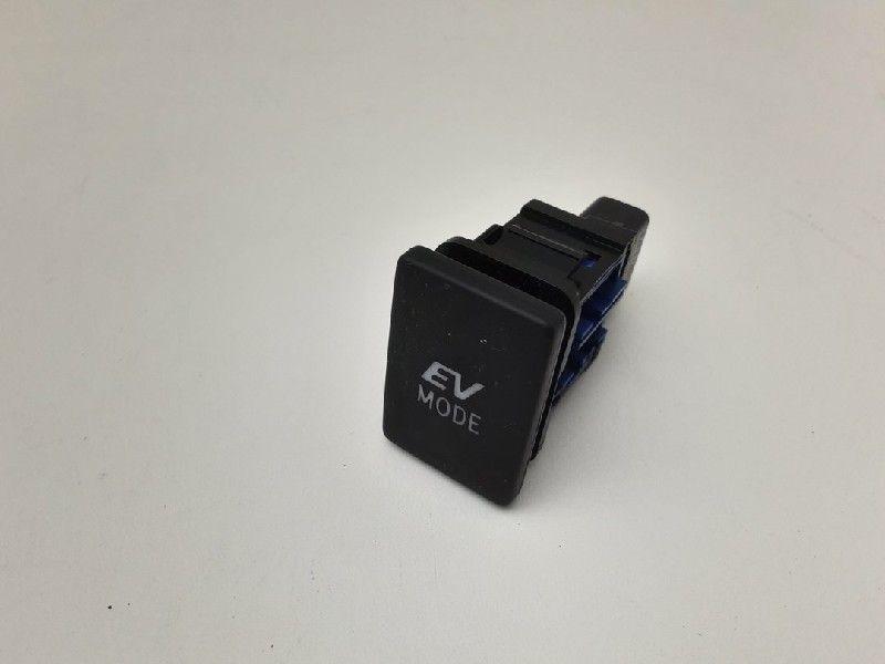 SCHAKELAAR Toyota Yaris III (P13) (01-2010/09-2020), Gebruikt, Toyota