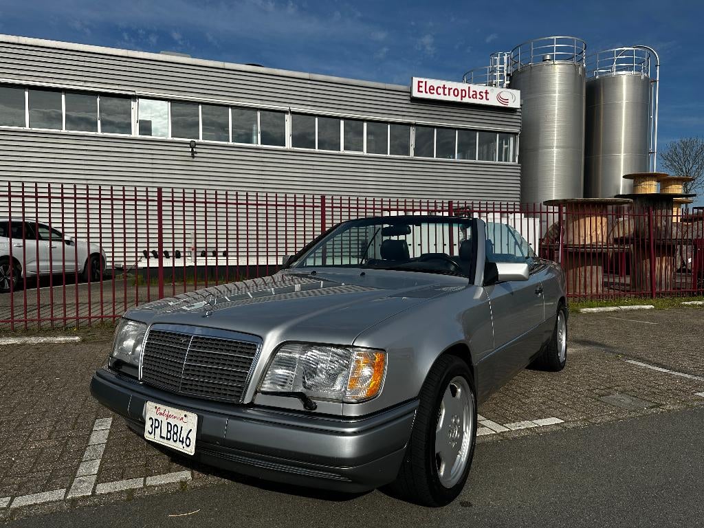 Mercedes-Benz Classe E Cabriolet 320, Autos, Mercedes-Benz, Entreprise, Achat, Classe E, ABS, Airbags, Verrouillage central, Rétroviseurs électriques