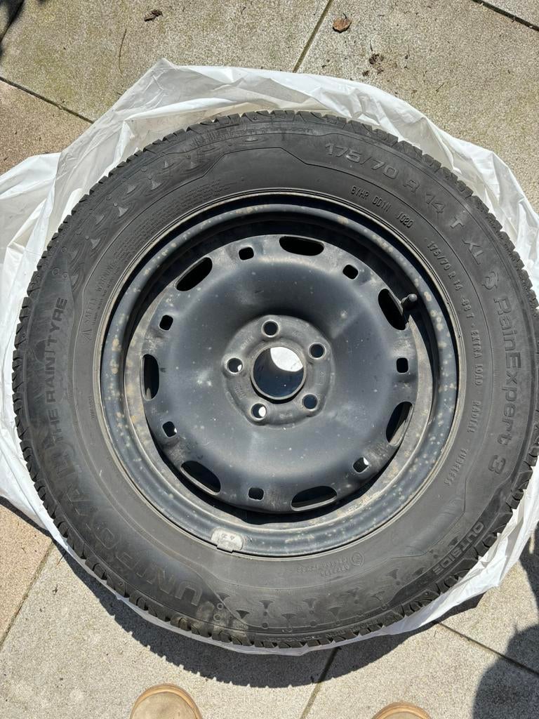 Pneu, Enlèvement, Comme neuf