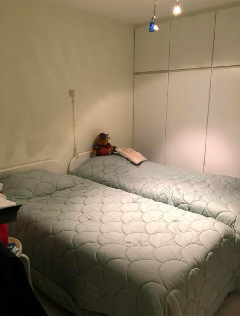 2 x1 persoons bedden in het wit, Ophalen, Zo goed als nieuw, Eenpersoons, Wit