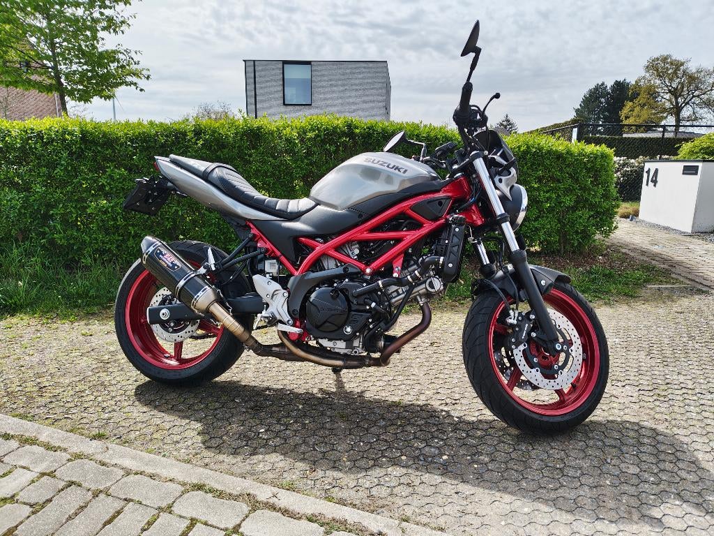 Suzuki sv650 en extra's, Motoren, Motoren | Suzuki, Particulier, Naked bike, meer dan 35 kW, 2 cilinders, Motorrijbewijs A, ABS