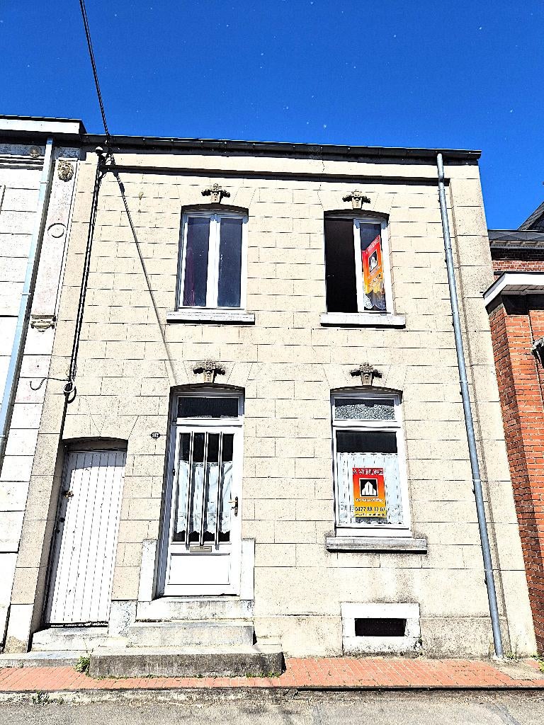 Maison unifamiliale avec cour et jardin + passage latéral, Immo, Maison 2 façades, 183 m², 500 à 1000 m², Erquelinnes