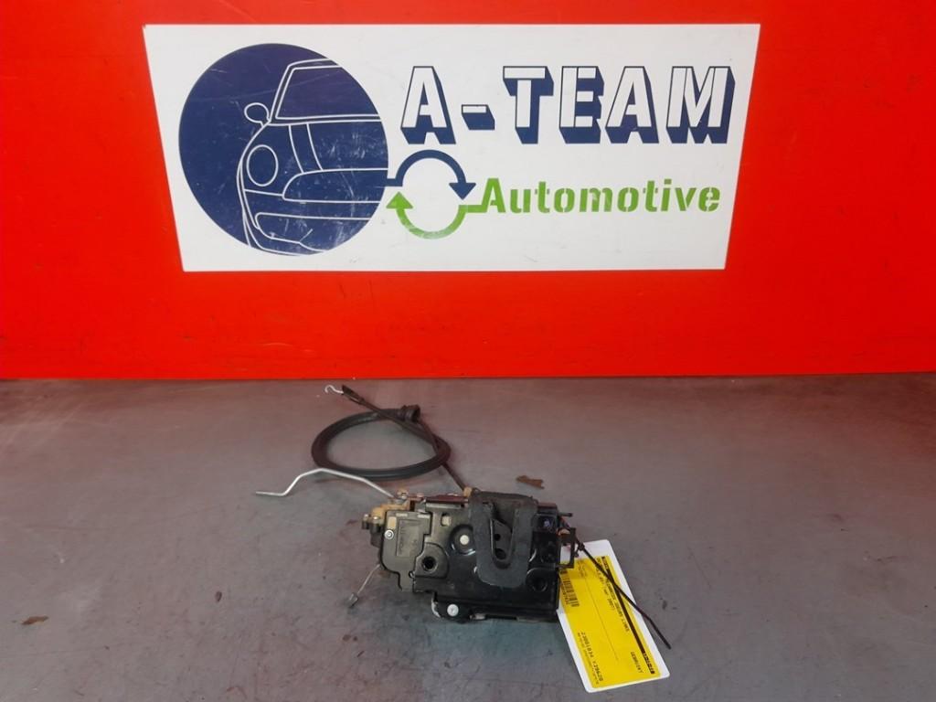 BARRE DE SERRURE DE PORTE AVANT GAUCHE Polo IV (9N1 / 2/3), Autos : Pièces & Accessoires, Autres pièces automobiles, Volkswagen