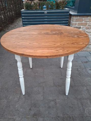 lounge tafel beschikbaar voor biedingen