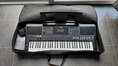 Yamaha Psr-e453, Muziek en Instrumenten, Keyboards, Zo goed als nieuw, Roland, Ophalen