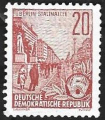 1 Postzegel DDR (Oost-Duitsland) Vijfjarenplan Berlijn beschikbaar voor biedingen