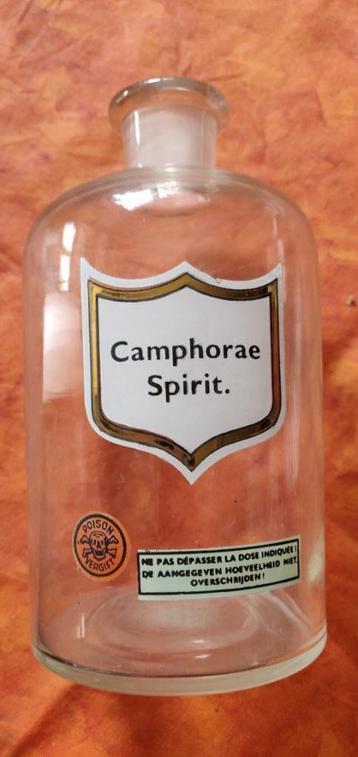 Vintage Pharmacie Fles beschikbaar voor biedingen