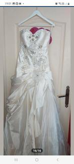 Trouwjurk ..ongedragen maat medium 38/ 40., Ophalen of Verzenden, Nieuw, Trouwjurk