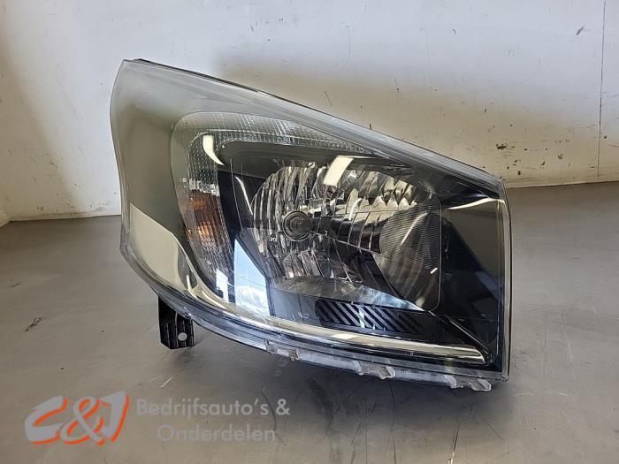 Phare droit d'un Opel Vivaro, Autos : Pièces & Accessoires, Éclairage, Opel, Utilisé, 3 mois de garantie, Enlèvement ou Envoi