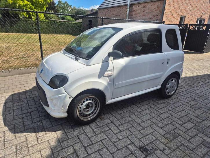 Due - 2011 - First - Personenauto, Auto's, Overige Auto's, Bedrijf, Overige brandstoffen, Overige carrosserie, Gebruikt