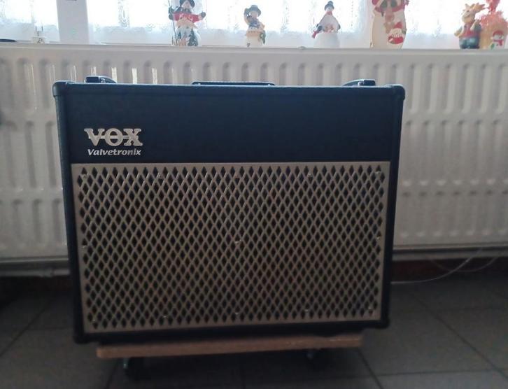 Ampli vox valvetronix AD 100w VT, Musique & Instruments, Amplis | Basse & Guitare, Enlèvement