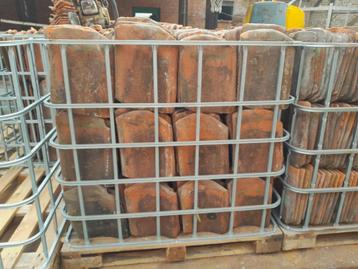 +/- 8000 vieilles casseroles en bois rouges, Enlèvement