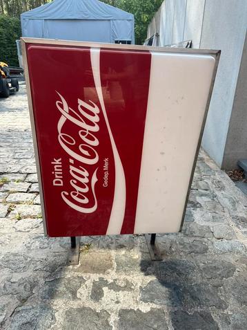 Coca-Cola lichtreclame beschikbaar voor biedingen