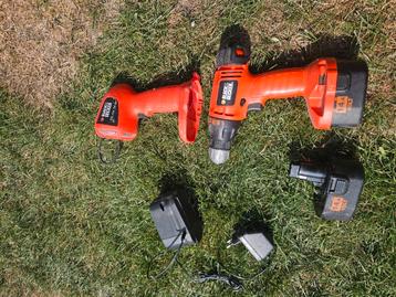 Boor schroefmachine + lamp black & decker beschikbaar voor biedingen
