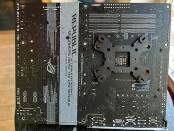 Amd R7 5800X3d + carte M Asus Rog + 64gb Ram, Computers en Software, Processors, 8-core, Ophalen of Verzenden, Zo goed als nieuw