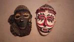 Twee ethnische bas-reliëf houten handgemaakte maskers, Ophalen of Verzenden