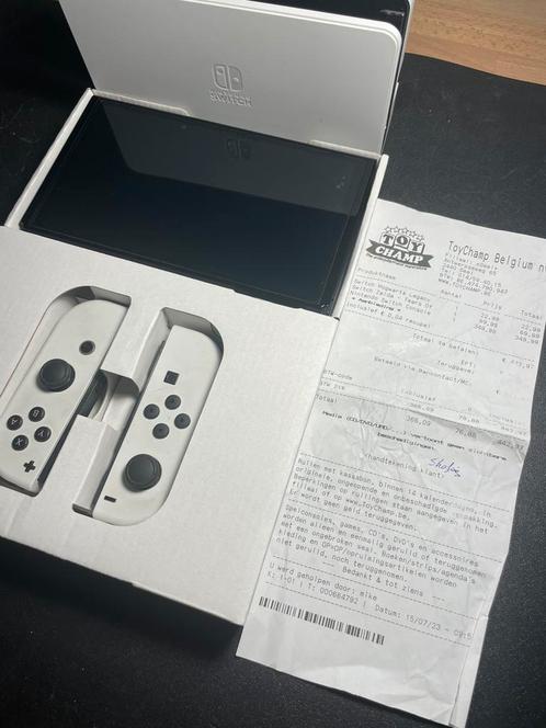 Nintendo Switch OLED Wit 128GB| +accessoires |incl. Factuur!, Games en Spelcomputers, Spelcomputers | Nintendo Switch, Zo goed als nieuw