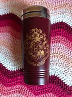Hogwarts logo travel mug 450ml, Huis en Inrichting, Keuken | Potten en Pannen, Ophalen of Verzenden, Nieuw, Pot, Bus of Blik
