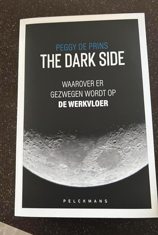 Peggy De Prins - The dark side, Livres, Science, Neuf, Enlèvement ou Envoi