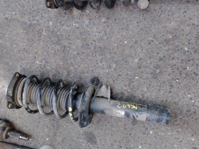 Amortisseur avant droit VW Passat 6 2.0TDi 103kw 2010-2015, Auto-onderdelen, Ophanging en Onderstel, Gebruikt, Ophalen