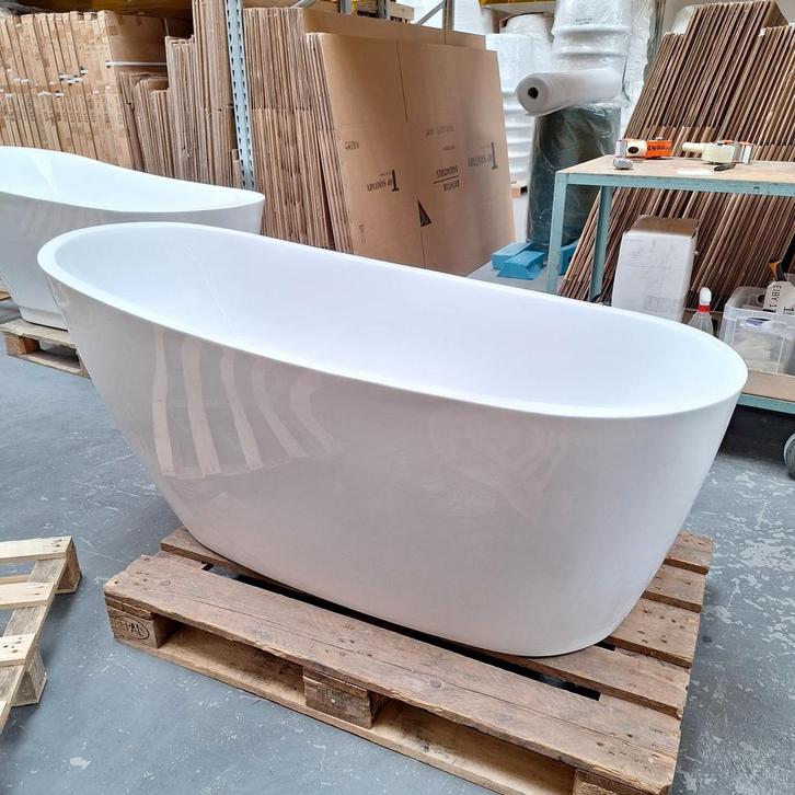 OP=OP Glanzend wit ligbad 161x70x67 acryl nieuw nr28, Huis en Inrichting, Woonaccessoires | Overige, Nieuw, Ophalen of Verzenden