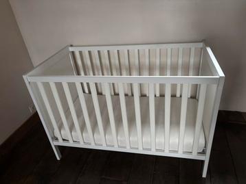 Lit barreaux bébé beschikbaar voor biedingen
