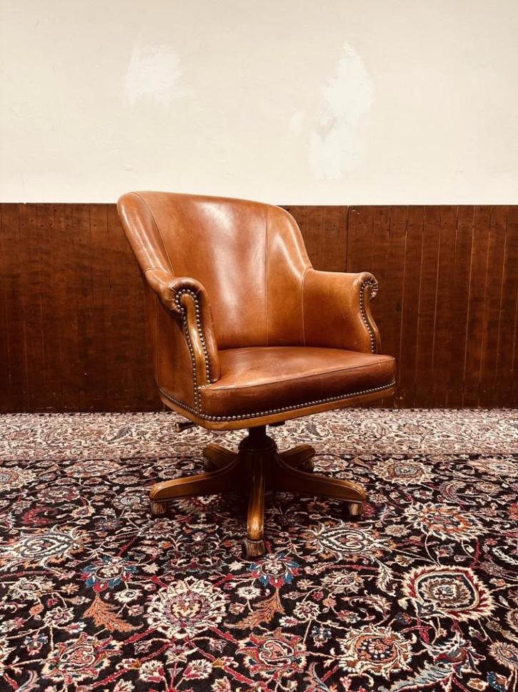 Klassiek Engels Chesterfield Bureaustoel, Antiek en Kunst, Antiek | Kantoor en Zakelijk, Ophalen of Verzenden