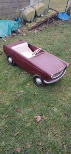 Voiture à pédale peugeot 404 morellet guerineau, Ophalen