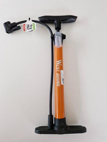 NIEUWE Fietspomp West Biking – Geschikt voor alle ventielen! beschikbaar voor biedingen