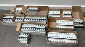 Elektrisch installatiemateriaal, Enlèvement, Neuf