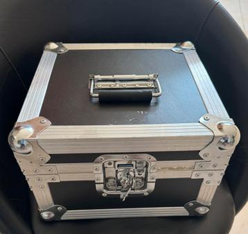Flightcase voor CD’s en andere - topprijs -zo goed als nieuw beschikbaar voor biedingen