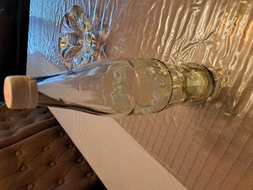 Cola fles  beschikbaar voor biedingen