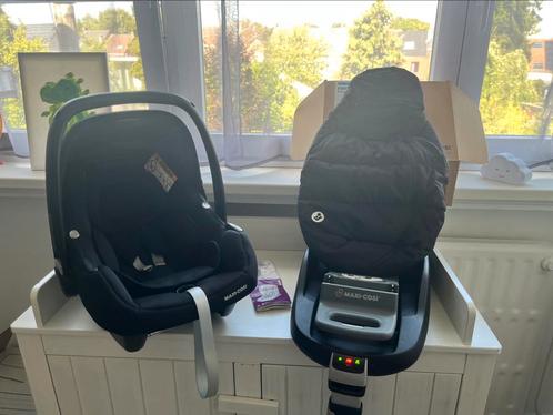 Maxi-Cosi CabrioFix + FamilyFix Isofix Base + Voetenzak, Motoren, Accessoires | Koffers en Tassen, Zo goed als nieuw, Ophalen