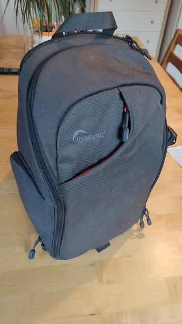 Prachtige cameratas van Lowepro  beschikbaar voor biedingen
