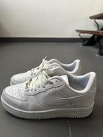 Nike Air Force blanche, Vêtements | Femmes, Chaussures, Sneakers et Baskets, Nike, Comme neuf, Enlèvement