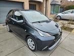 Toyota Aygo X-play / Cruise / CAMERA / ** SUPER DEAL **, Autos, Argent ou Gris, Achat, Euro 6, Entreprise