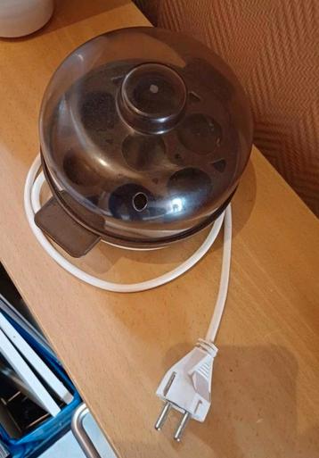 Eierkoker beschikbaar voor biedingen