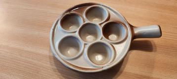 Slakkenpannetjes. beschikbaar voor biedingen