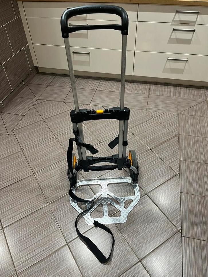 Diable pliable semi professionnel, Doe-het-zelf en Bouw, Transportwagens, Zo goed als nieuw, Steekwagen, Ophalen