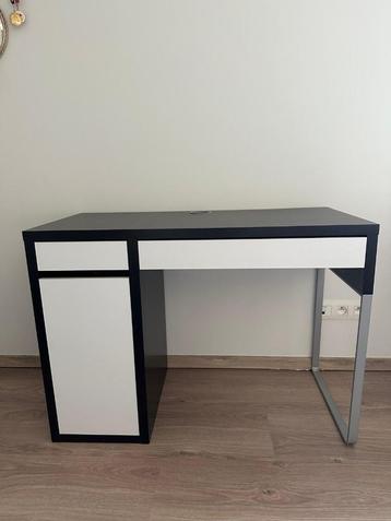 Bureau Micke beschikbaar voor biedingen