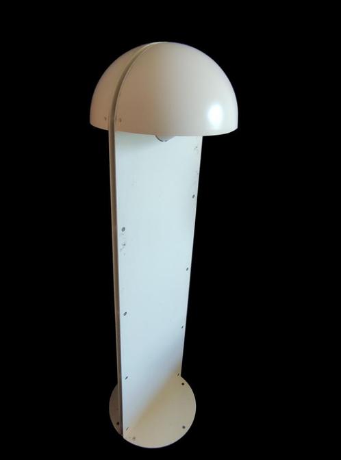 Zeer zeldzame Italiaans design space age jaren 70 vloerlamp, Maison & Meubles, Lampes | Lampadaires, Utilisé, 100 à 150 cm, Métal
