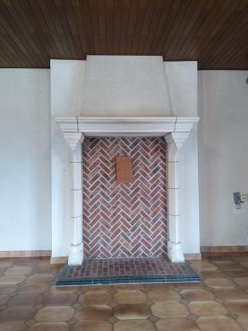 Schouwmantel  beschikbaar voor biedingen