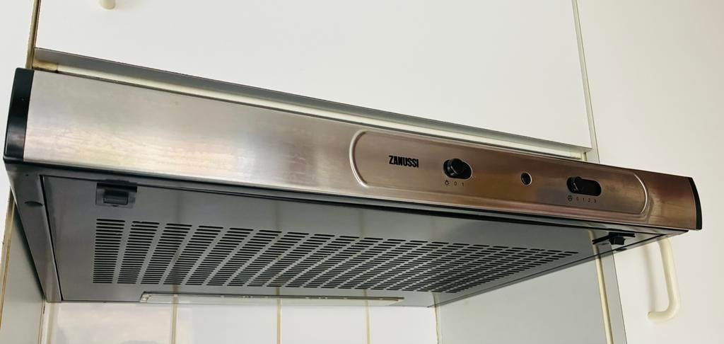 Zanussi - Extracteur en acier inoxydable - Classe D, Electroménager, Hottes, Enlèvement ou Envoi